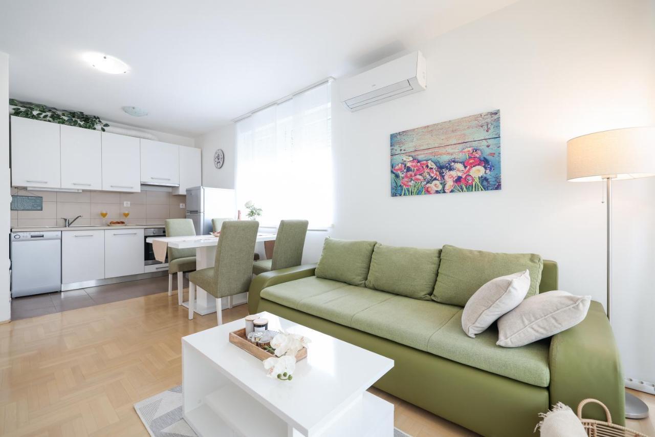 Cozy Niko Apartment - Private Parking And Balcony Задар Екстер'єр фото