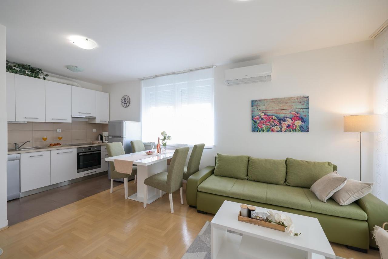 Cozy Niko Apartment - Private Parking And Balcony Задар Екстер'єр фото